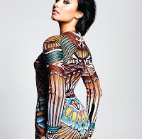 Demi Lovato de vestido super apertado