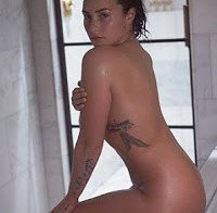 Demi Lovato nua (Vanity Fair Outubro 2015)