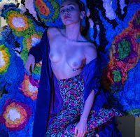 Miley Cyrus despida em mais um ensaio bizarro (2016)