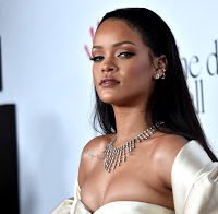 Rihanna não deixa ninguém apanhar Pokémons nos seus concertos