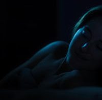 Shailene Woodley nua em cena de sexo