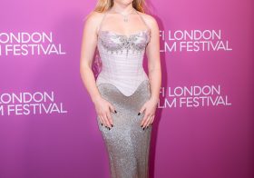 Florence Pugh nua em East of Eden: as cenas de sexo da série da Netflix