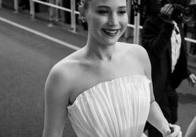 Jennifer Lawrence nua: a atriz apanhou técnicos sem autorização a ver a cena de nudez